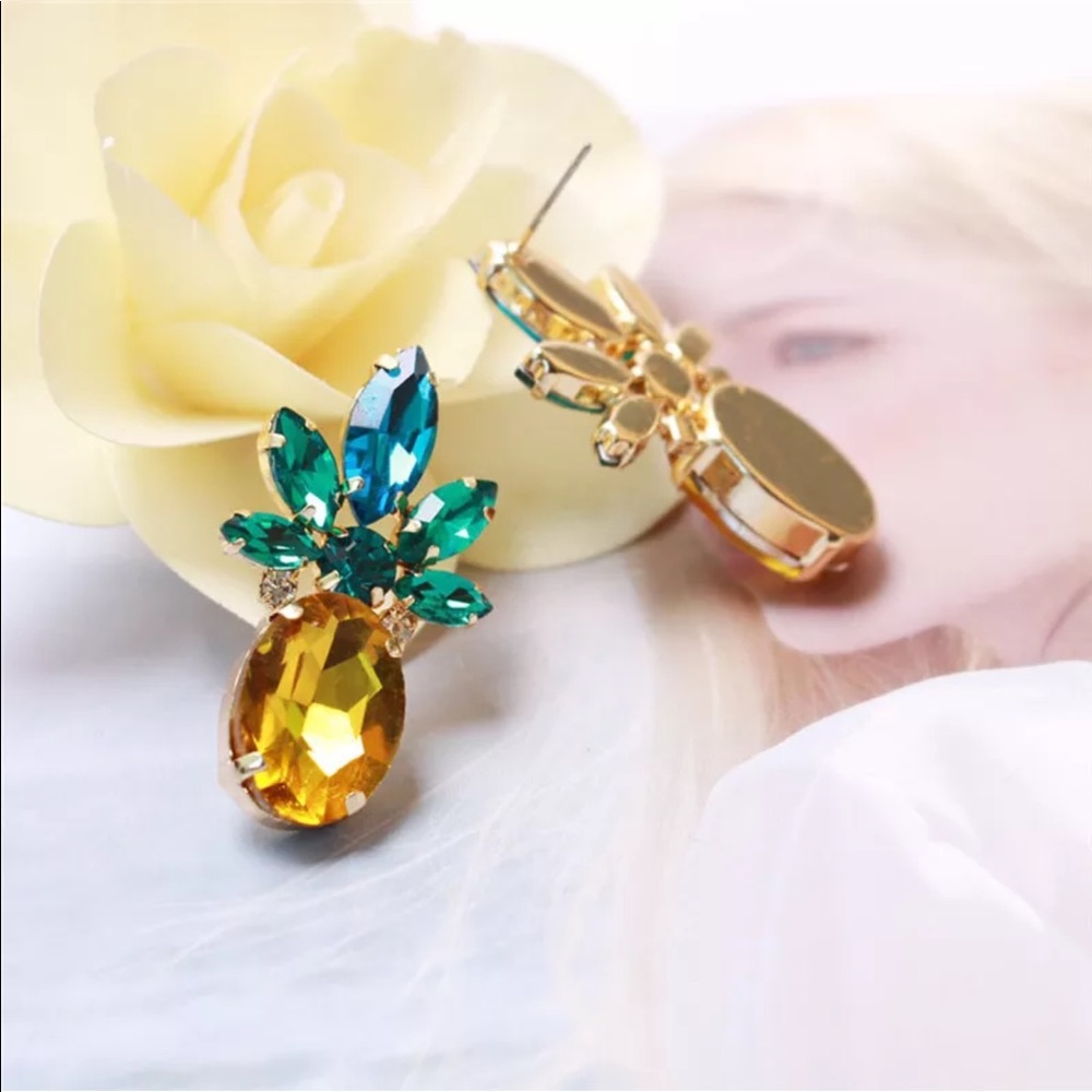 30% OFF NWT New pineapple earrings stud crystal - Picture 4 of 8